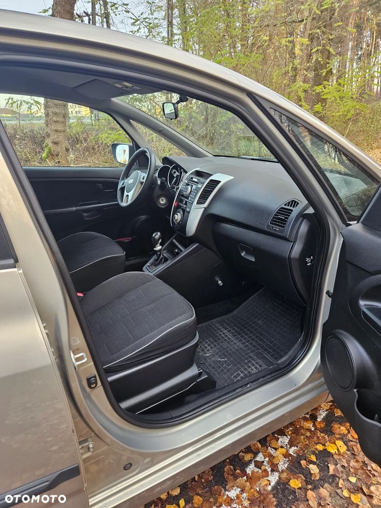 Kia Venga 1.4 M - 10