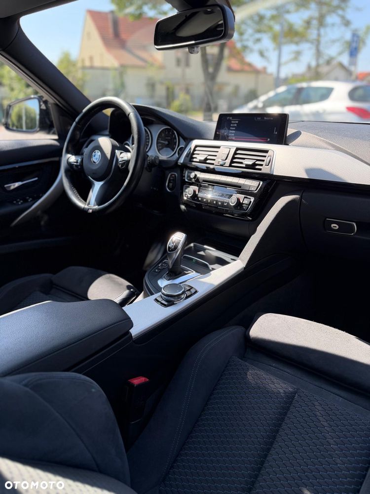 BMW Seria 3 330i xDrive Edition M Sport Shadow - 19