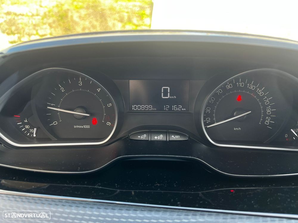 Peugeot 208 1.6 BlueHDi Style - 2