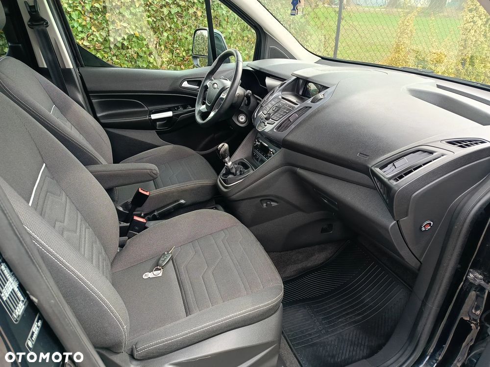 Ford Tourneo Connect Grand - 13