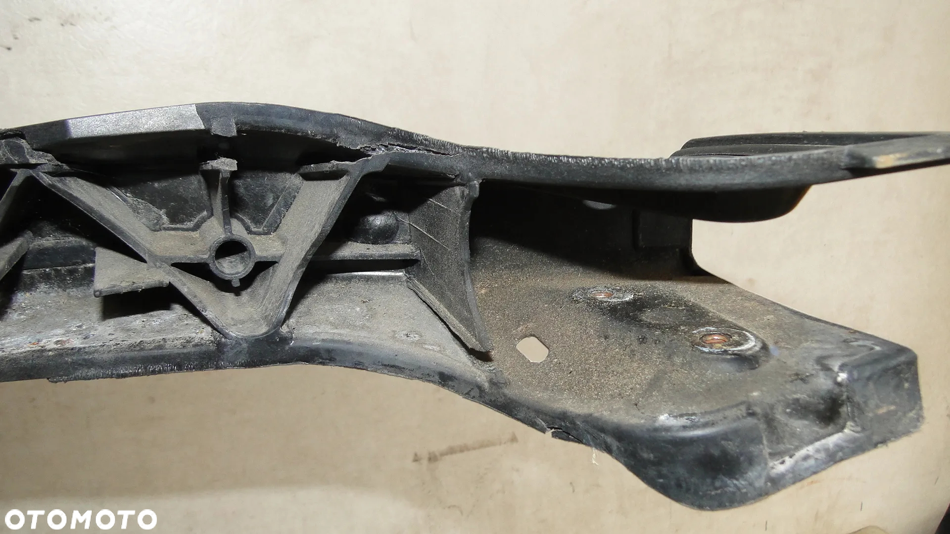 BMW 1 E87 E88 E82 E81 PAS PRZEDNI WZMOCNIENIE CZOŁOWE 2.0D - 15