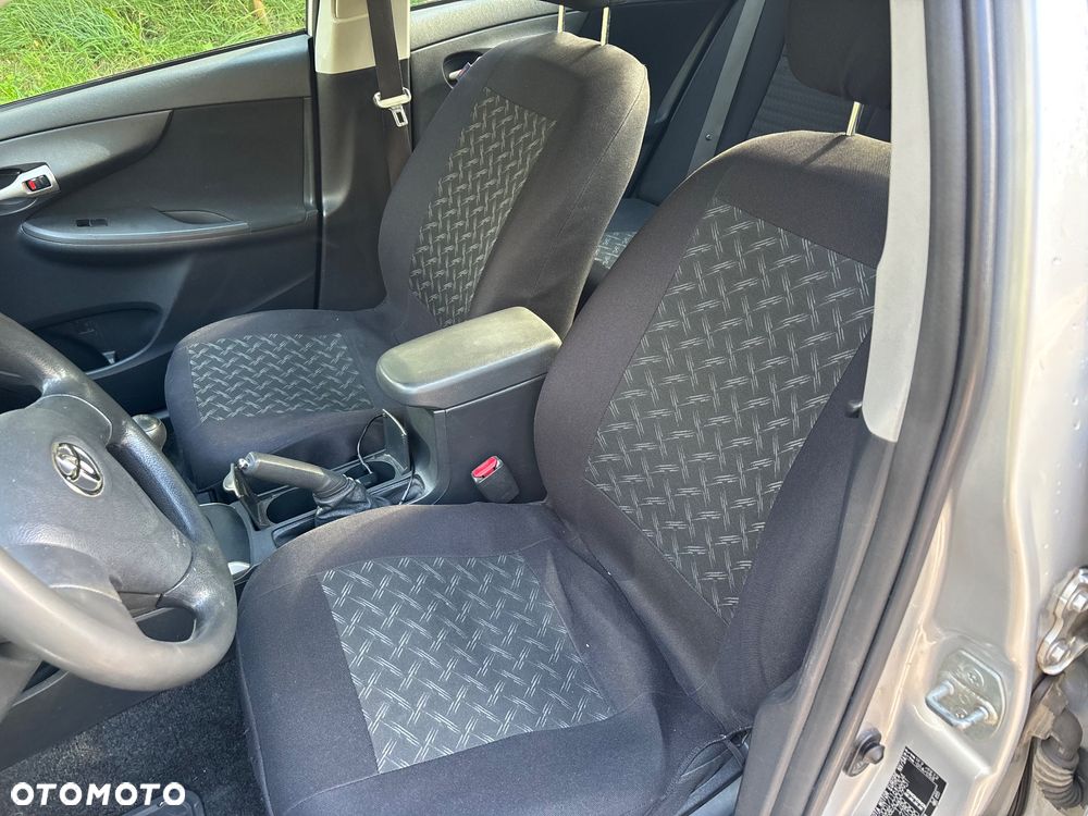 Toyota Corolla 1.4 D-4D Premium - 10