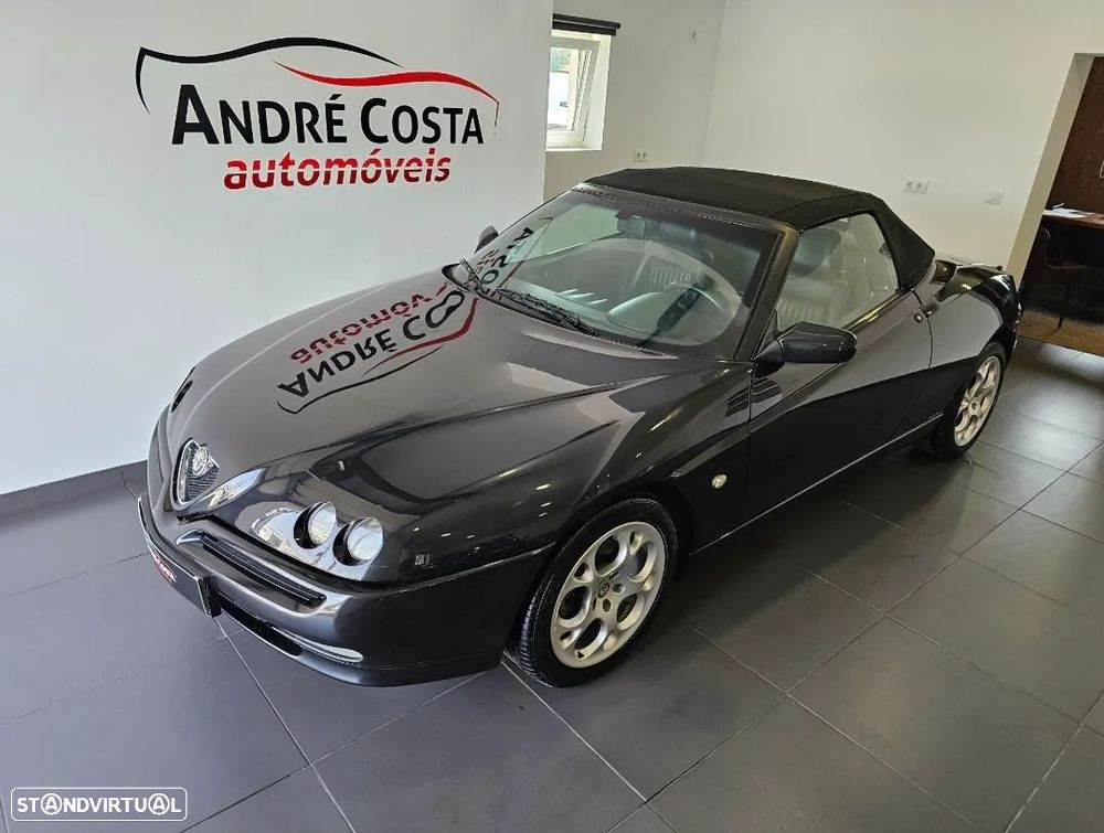 Alfa Romeo Spider 2.0 TS - 1