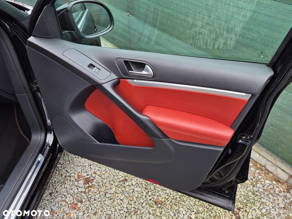 Volkswagen Tiguan 2.0 TDI DPF 4Motion DSG Exclusive - 29