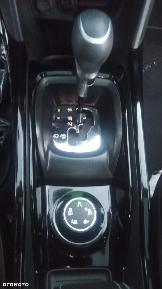 Peugeot 2008 BlueHDi FAP 120 STOP & START EAT6 Crossway - 13