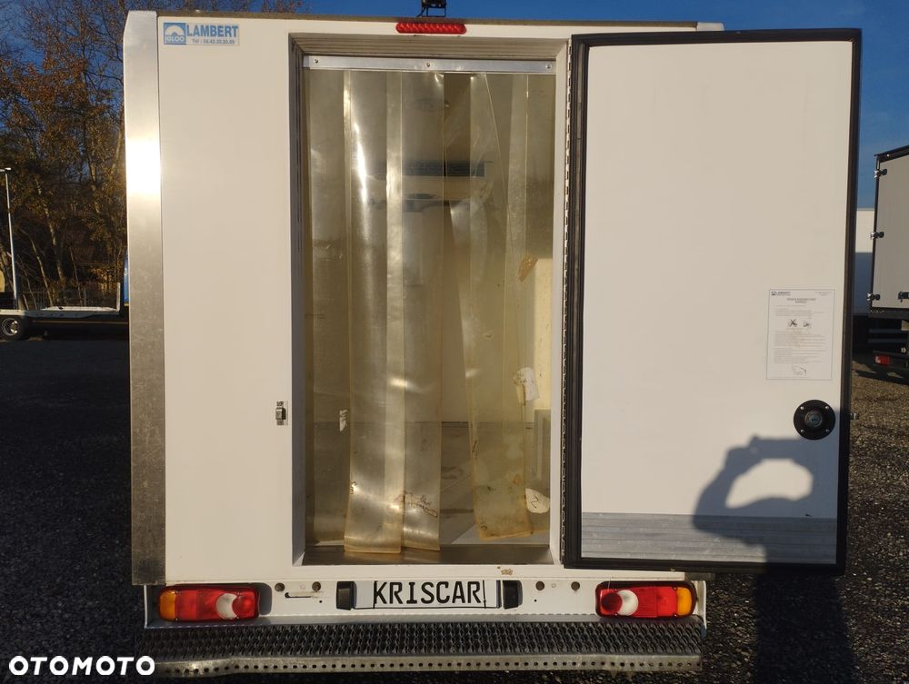 Renault Trafic Chłodnia 125KM 2 zasilania chłodni - 9