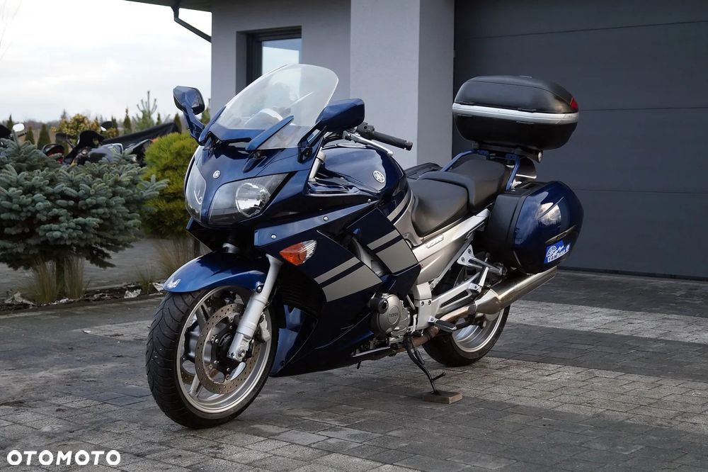 Yamaha FJR - 2