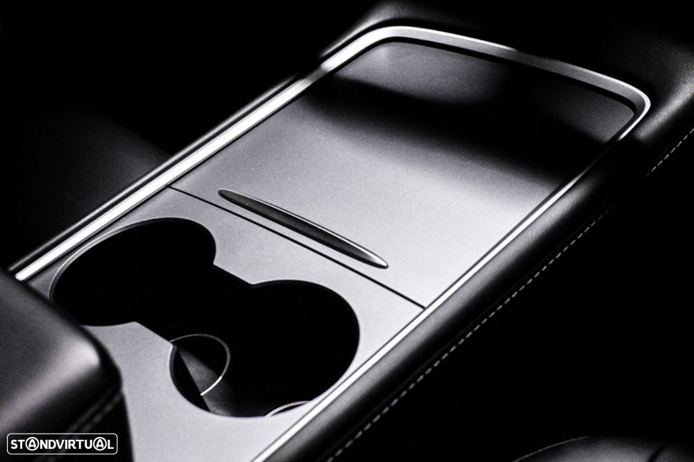 Tesla Model Y Long Range Dual Motor AWD - 20