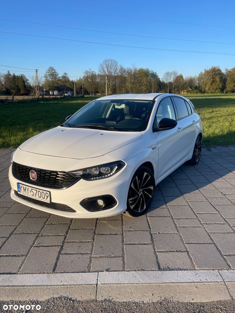 Fiat Tipo 1.4 T-Jet S-Design - 2