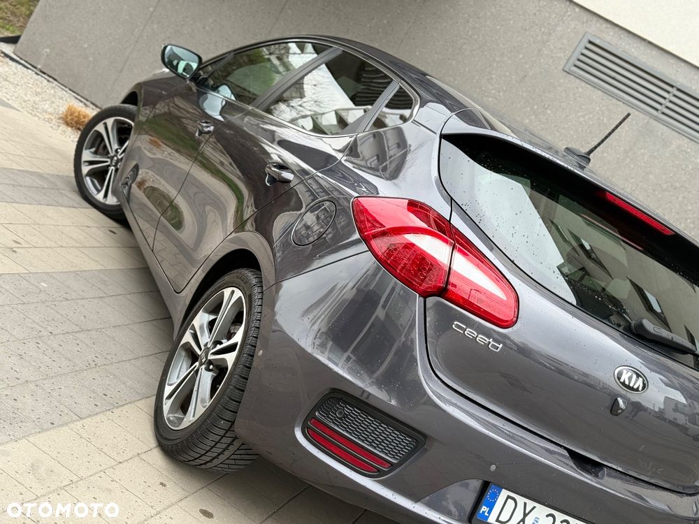 Kia Ceed - 35