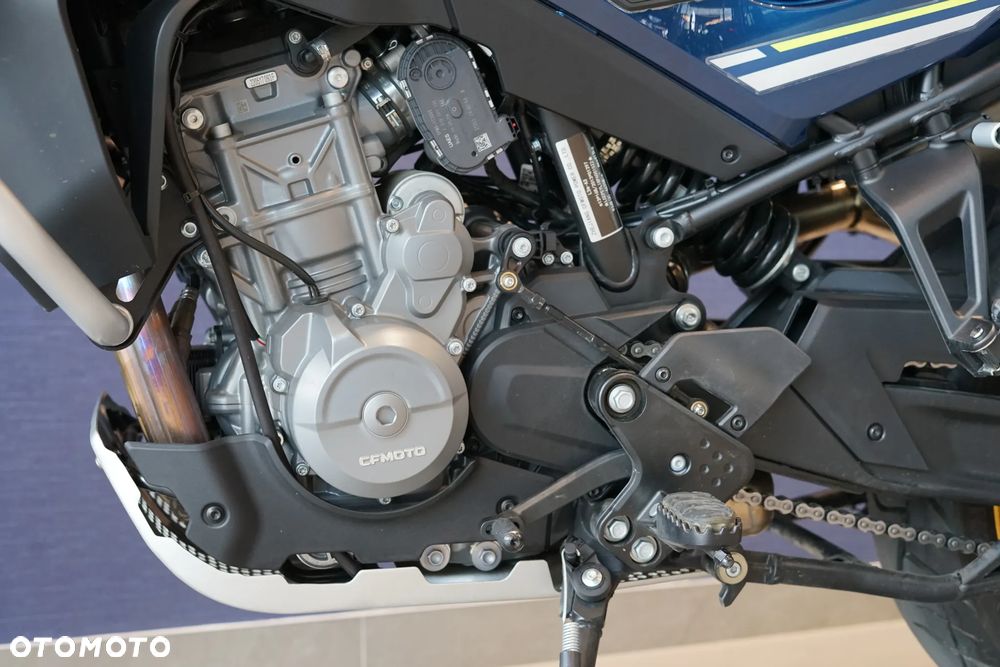 CFMoto 800MT Touring - 15