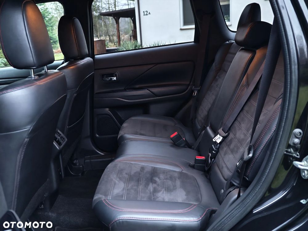 Mitsubishi Outlander 2.4 4WD CVT Intense - 13