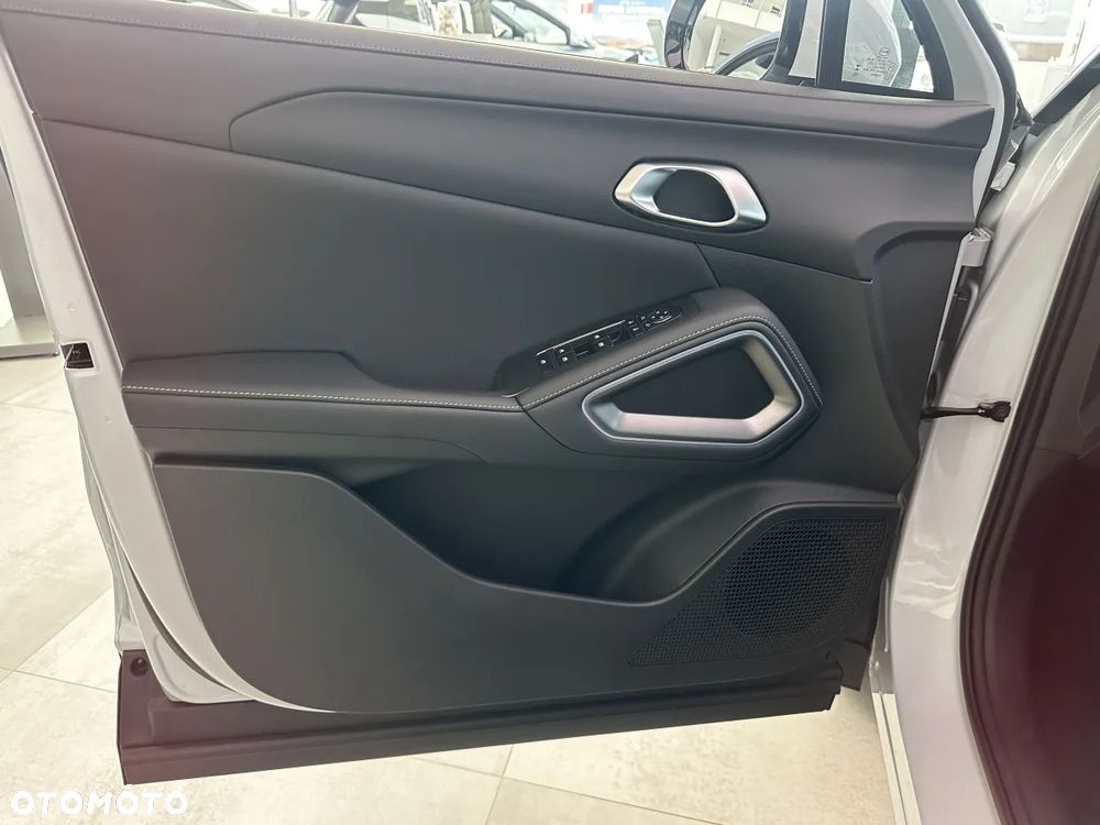 BYD Atto 2 DM-i - 13