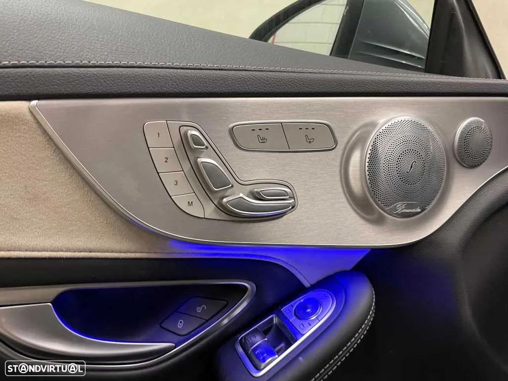 Mercedes-Benz C 63 AMG S Coupe Speedshift MCT 9G - 32