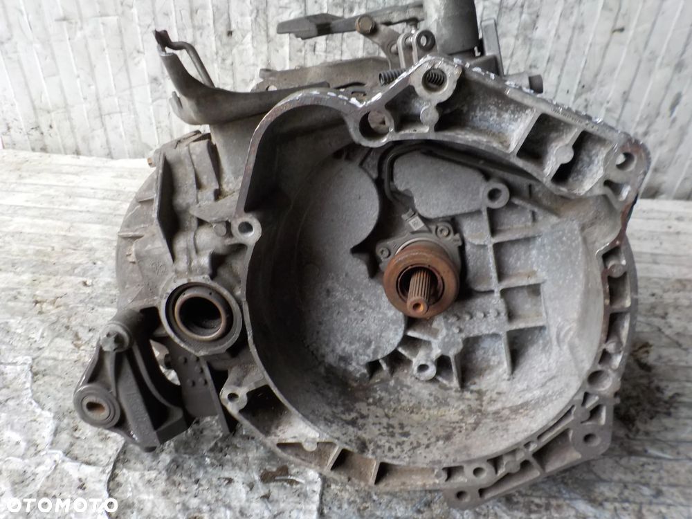 FIAT PUNTO 1.3 JTD SKRZYNIA BIEGÓW 55193621 - 2