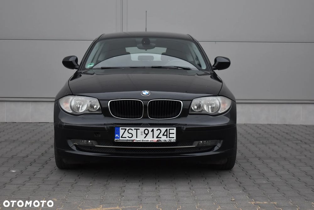 BMW Seria 1 116i - 22
