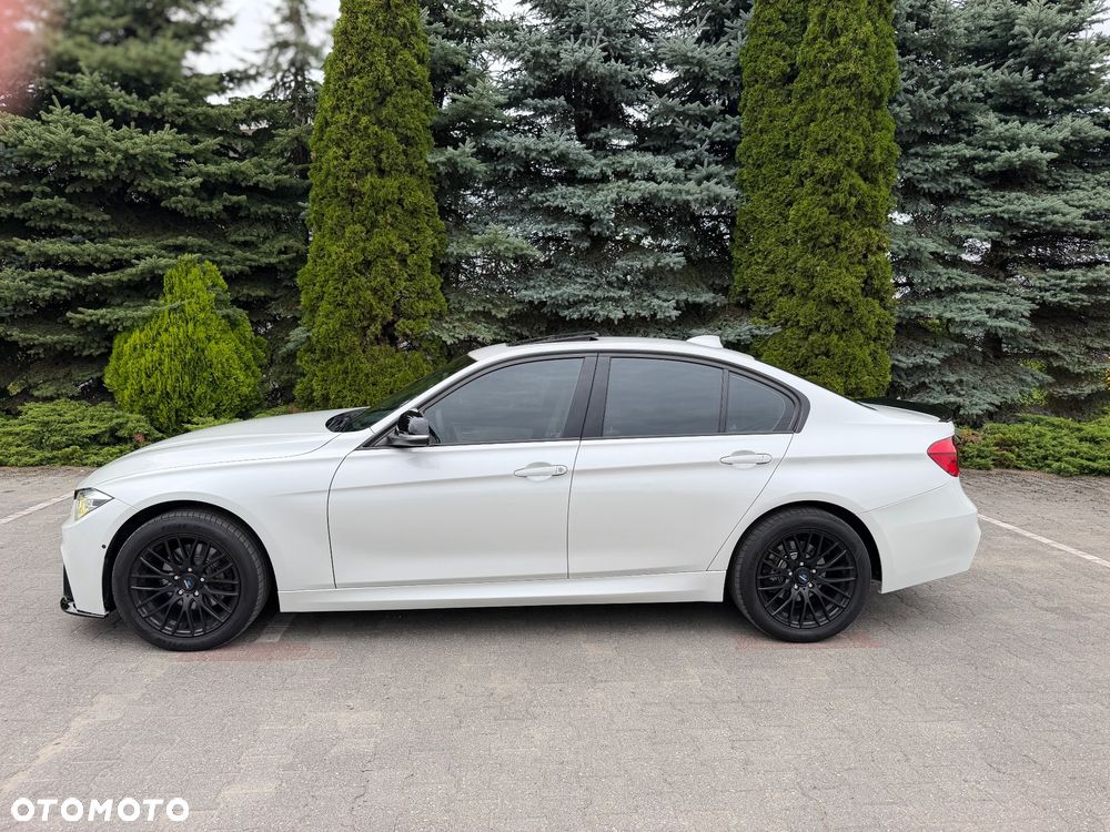 BMW Seria 3 328i xDrive - 14
