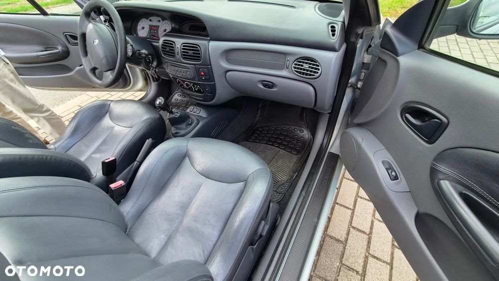 Renault Megane - 11