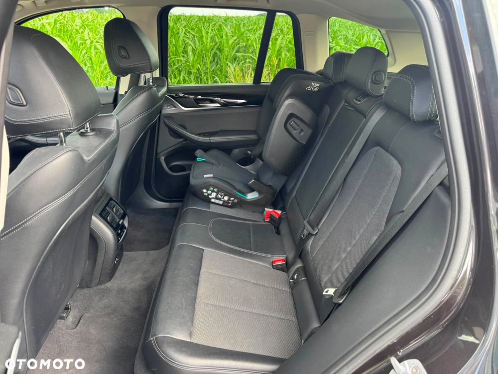 BMW X3 xDrive20d - 15