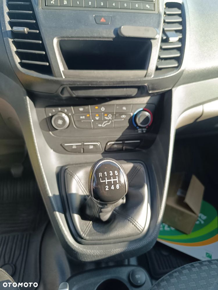 Ford Transit Connect - 18