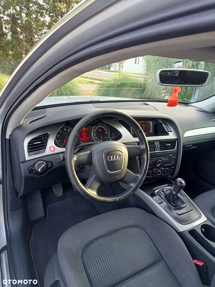 Audi A4 Avant - 9