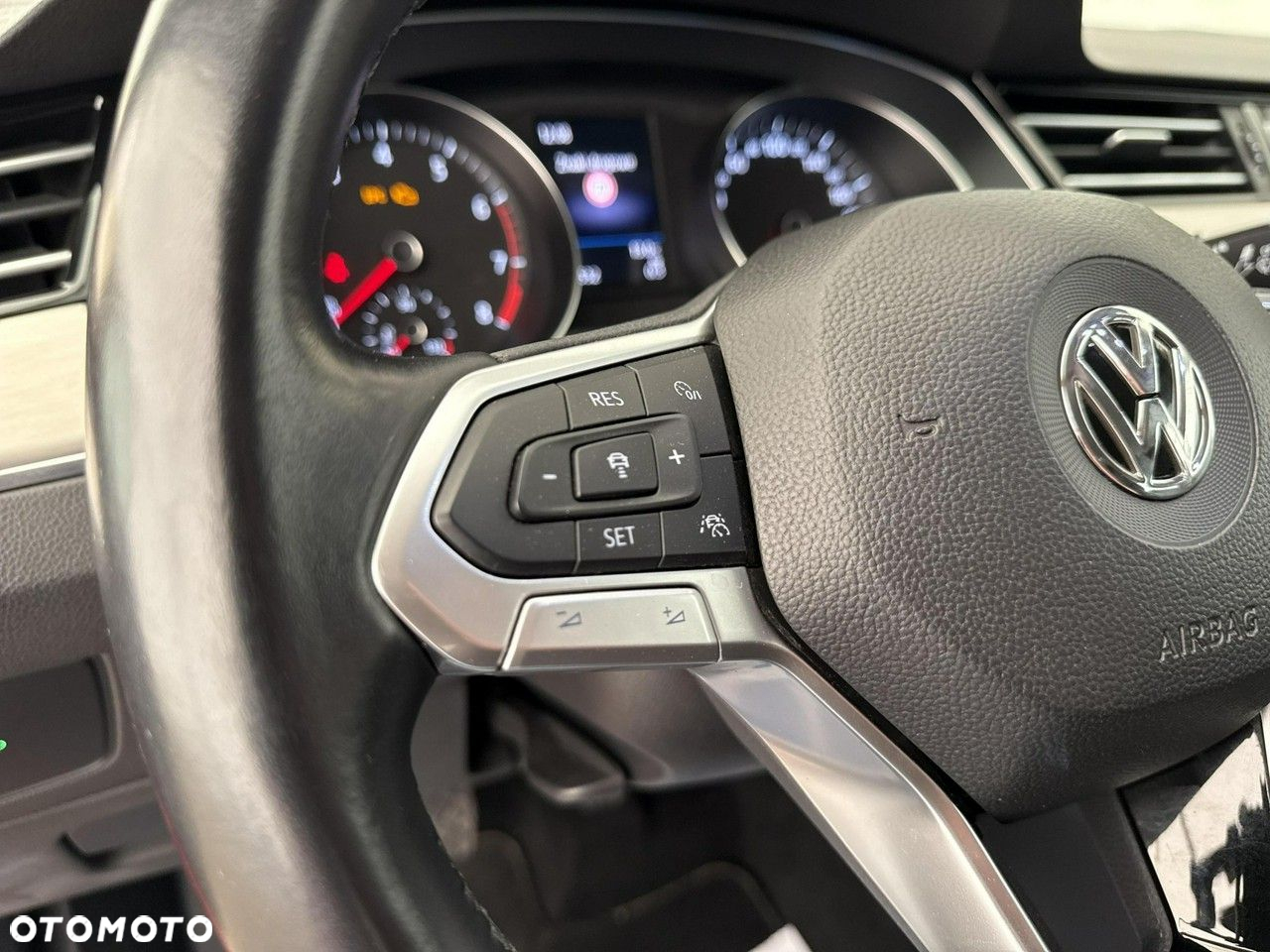 Volkswagen Passat 1.5 TSI EVO Elegance - 23