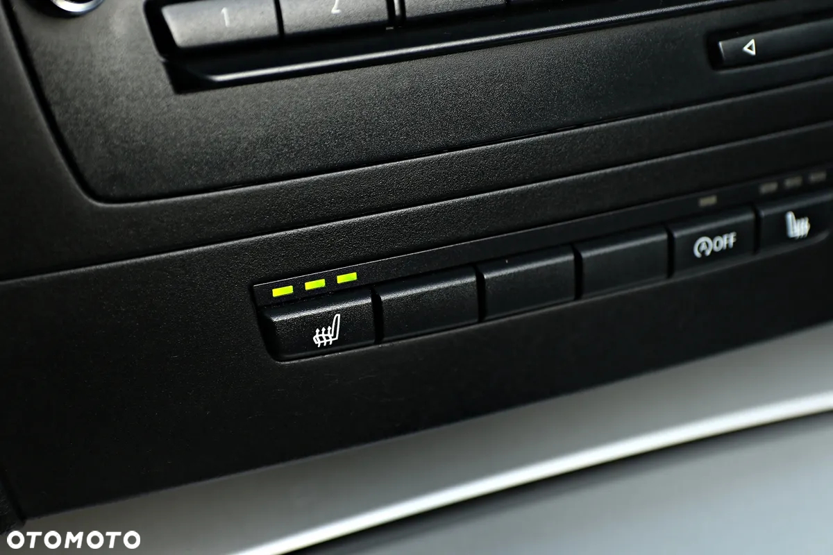 BMW Seria 3 320d - 23