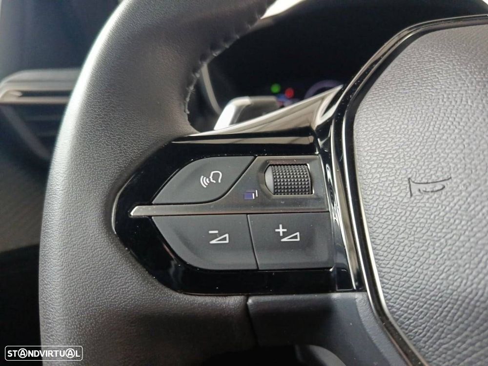 Peugeot 2008 1.2 Hybrid Allure e-DCS6 - 16