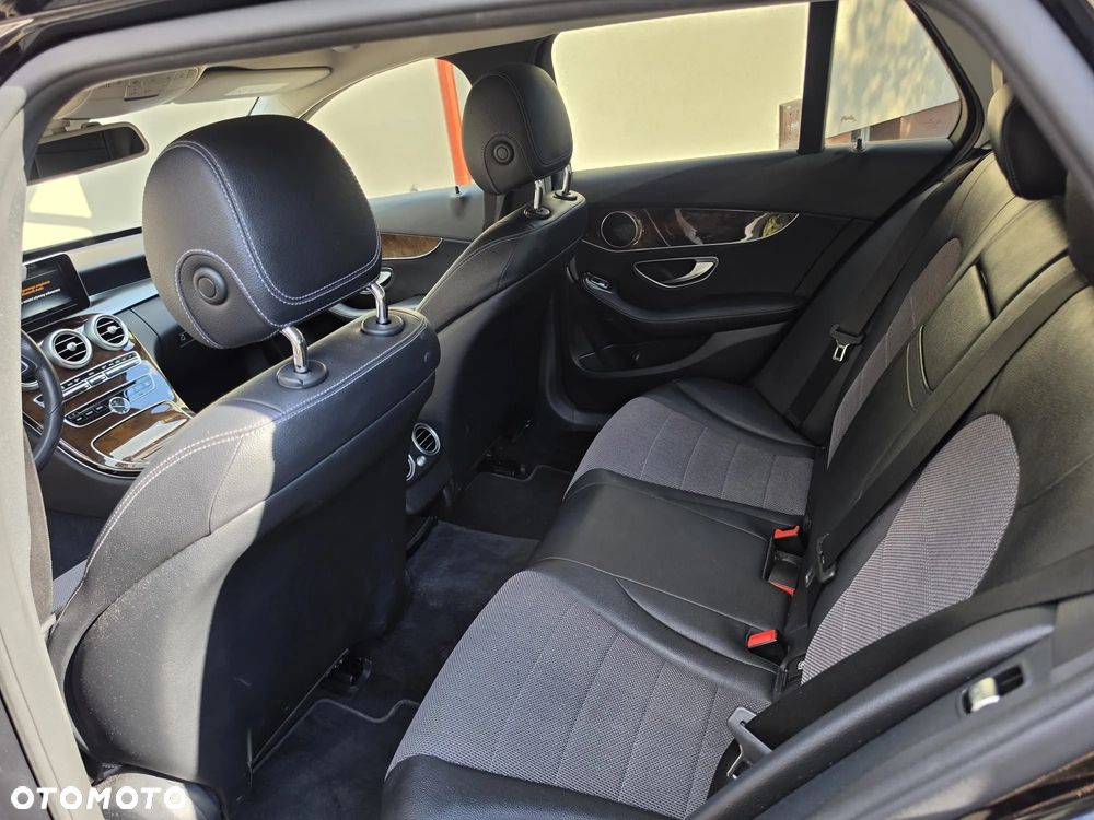 Mercedes-Benz Klasa C 200 4-Matic 7G-TRONIC - 8