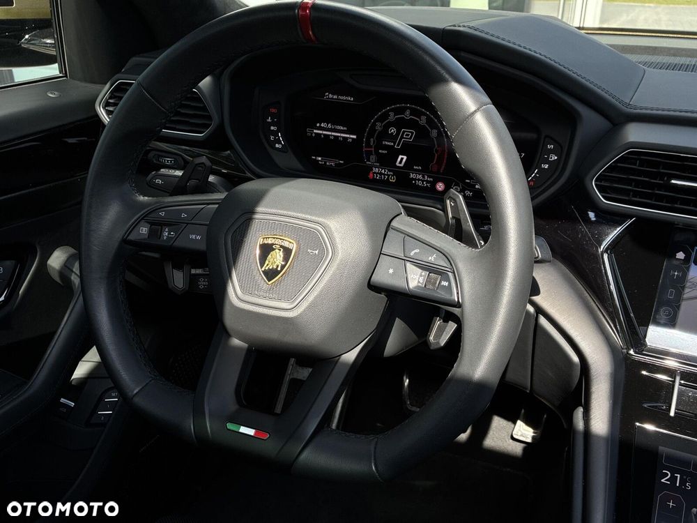 Lamborghini Urus - 13