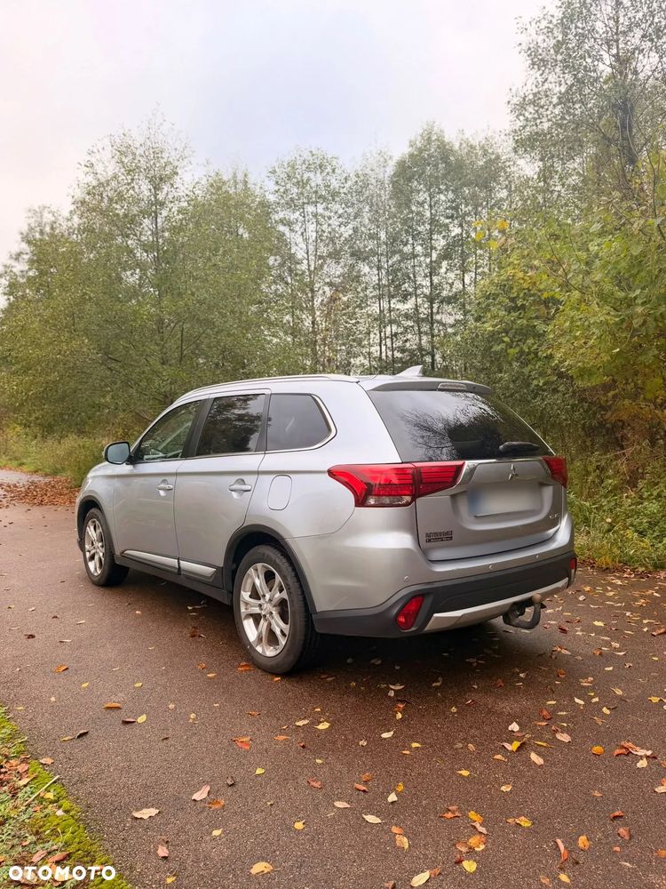 Mitsubishi Outlander - 8