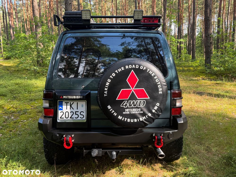 Mitsubishi Pajero - 8