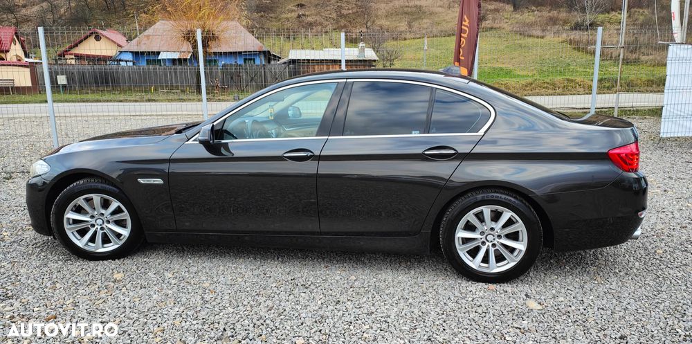 BMW Seria 5 520d Aut. Luxury Line - 6