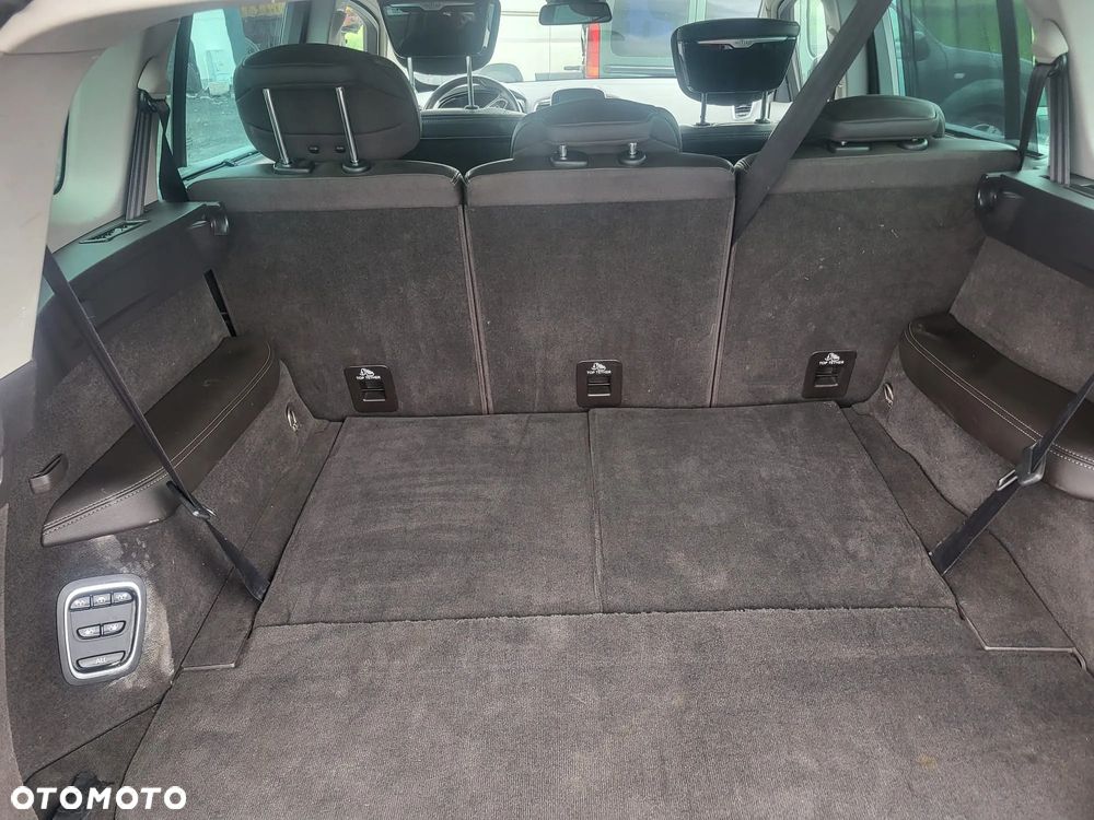 Renault Espace 1.6 dCi Energy Initiale Paris EDC 7os - 9
