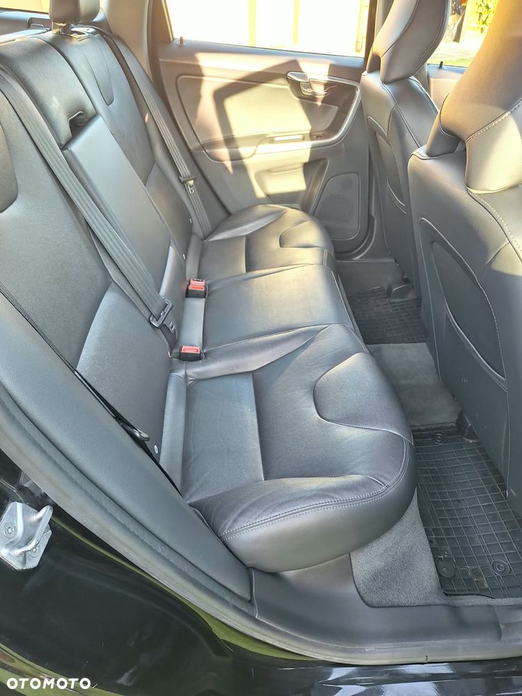 Volvo XC 60 D3 Geartronic Kinetic - 8