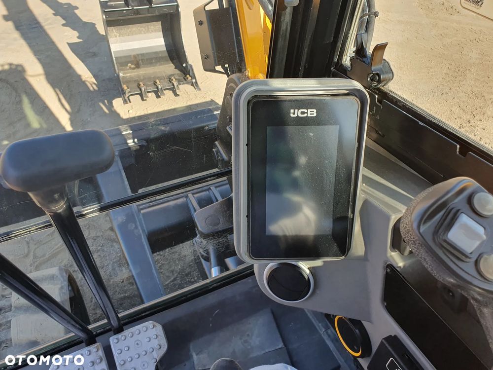 JCB 86C-2 - 25