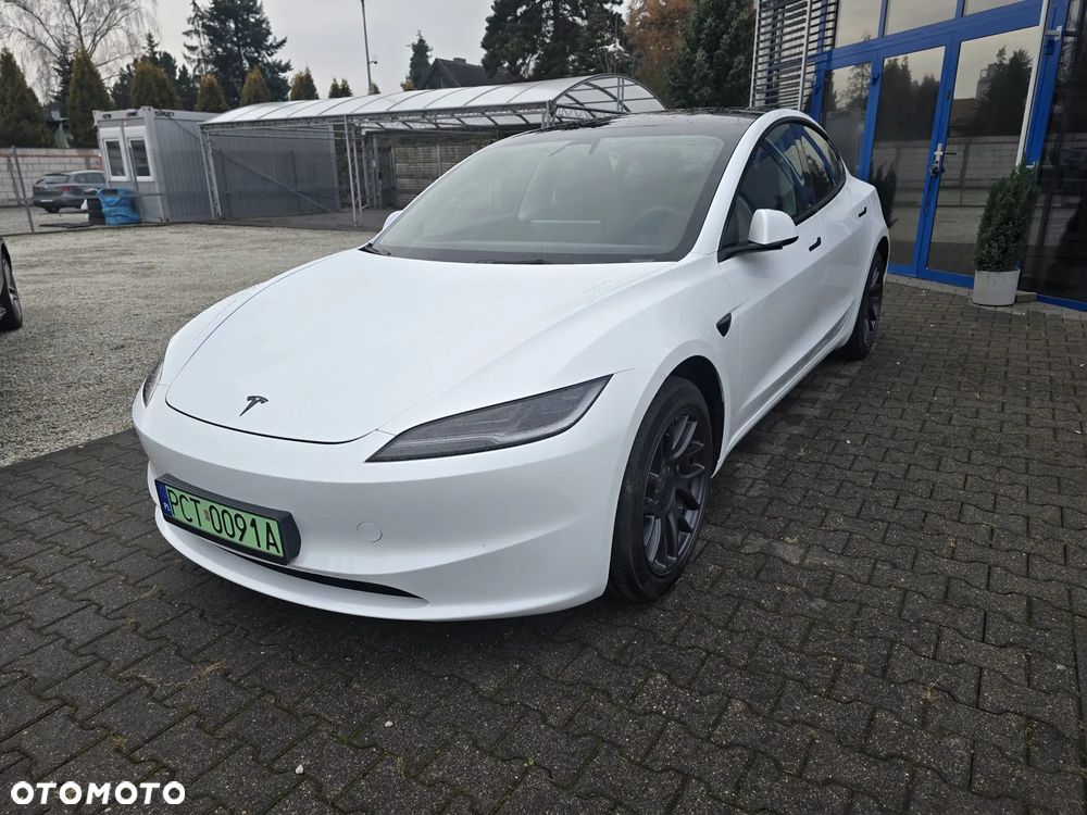Tesla Model 3 - 2