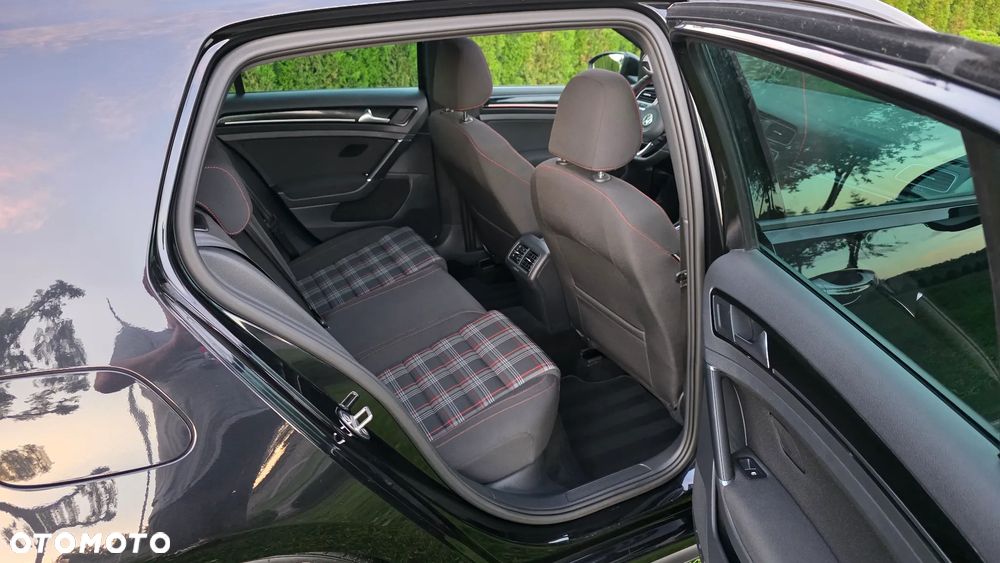 Volkswagen Golf 2.0 TSI BMT GTI - 41