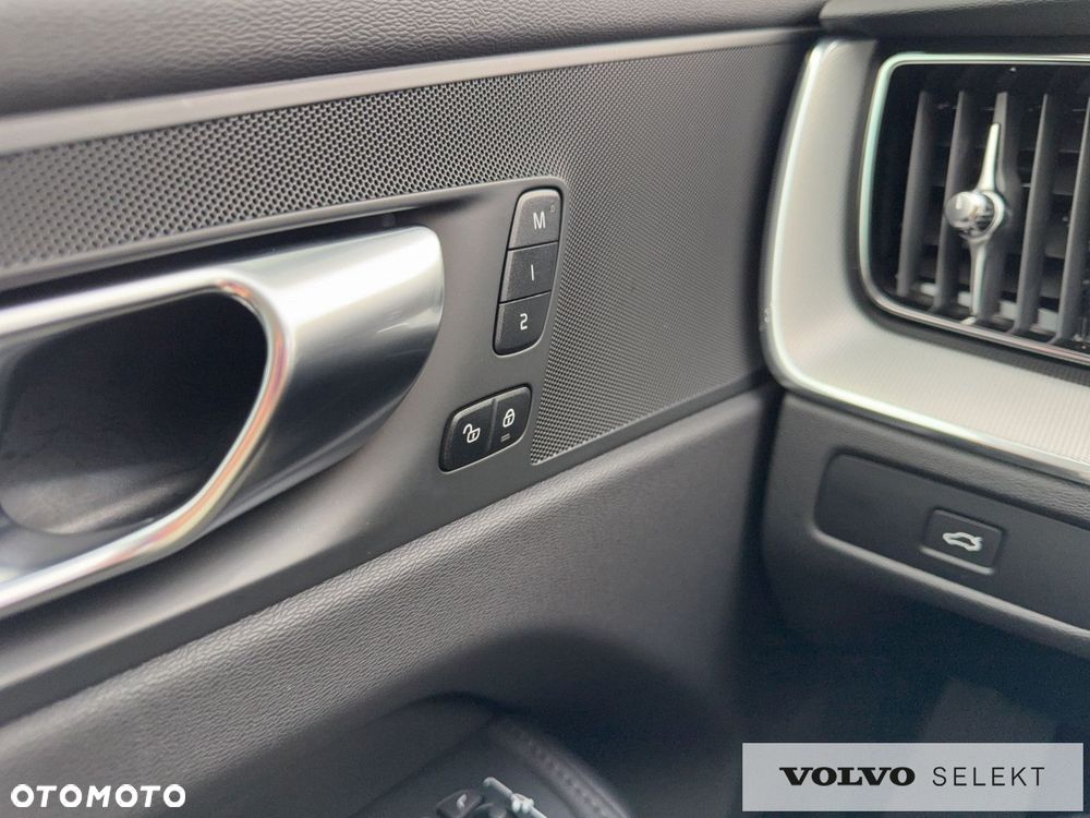 Volvo XC 60 - 23