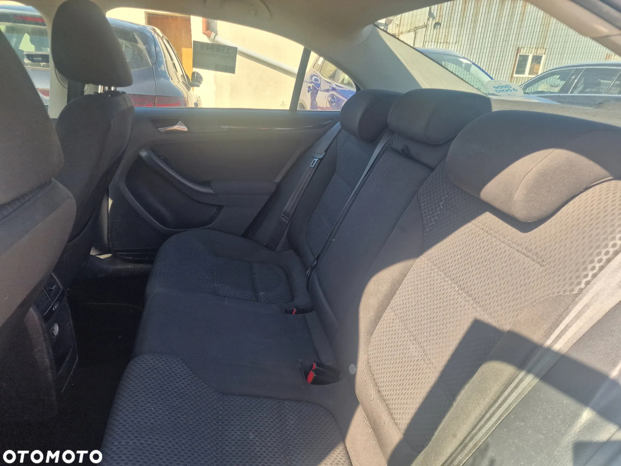 Volkswagen Jetta 1.6 TDI Blue Motion Technology Comfortline - 10