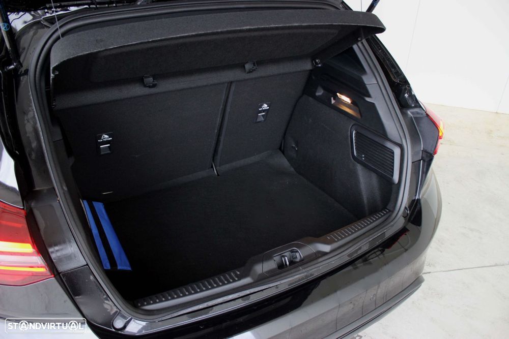 Ford Focus 1.0 EcoBoost MHEV ST-Line - 9
