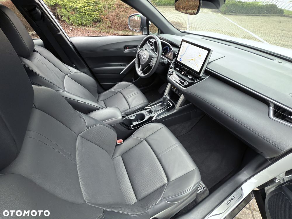 Toyota Corolla Cross 2.0 Hybrid Executive AWD - 11