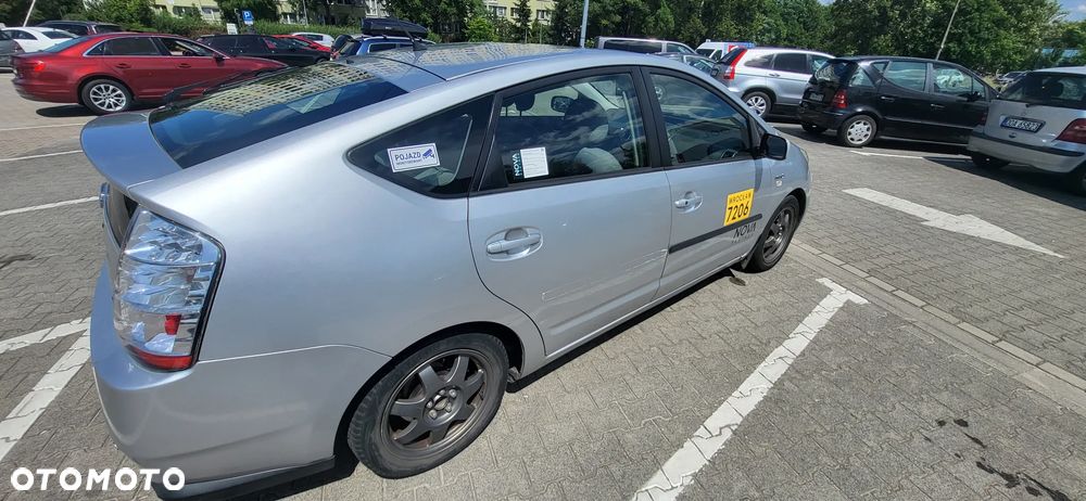 Toyota Prius 1.5 VVT-i Sol - 4