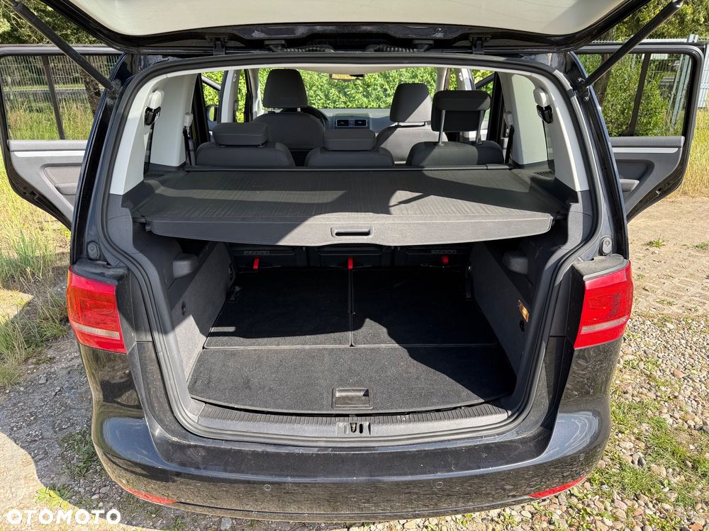 Volkswagen Touran 1.4 TSI STYLE - 17