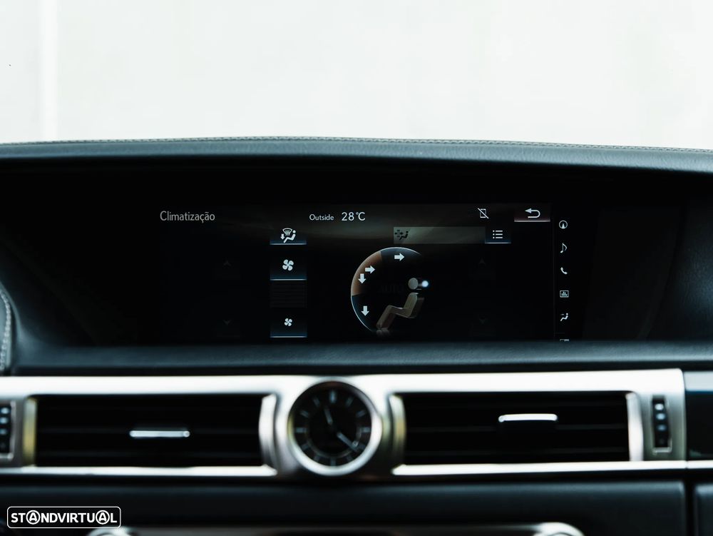 Lexus GS 300h Executive+ - 28