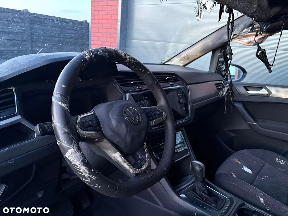 Volkswagen Touran 2.0 TDI SCR DSG UNITED - 9