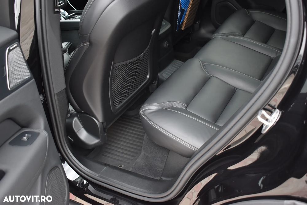 Volvo XC 60 T8 AWD AT PHEV Ultra Black Edition - 26