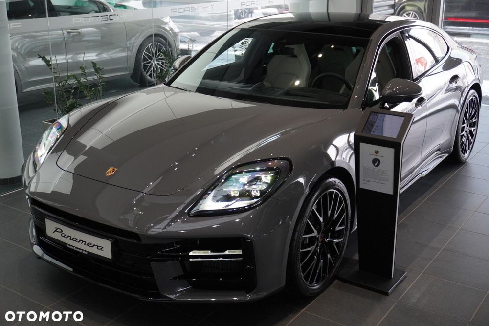 Porsche Panamera 4 - 3