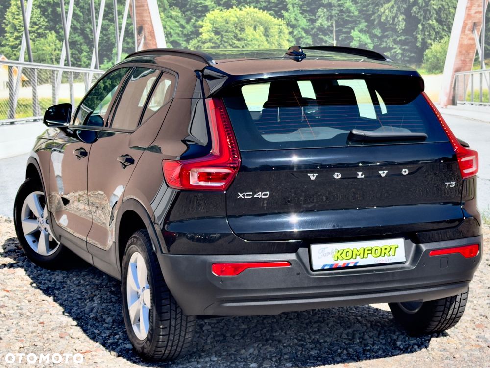 Volvo XC 40 T3 Momentum Pro - 16