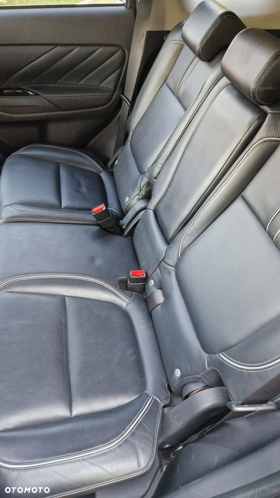 Mitsubishi Outlander 2.2 DID Intense + 4WD - 22